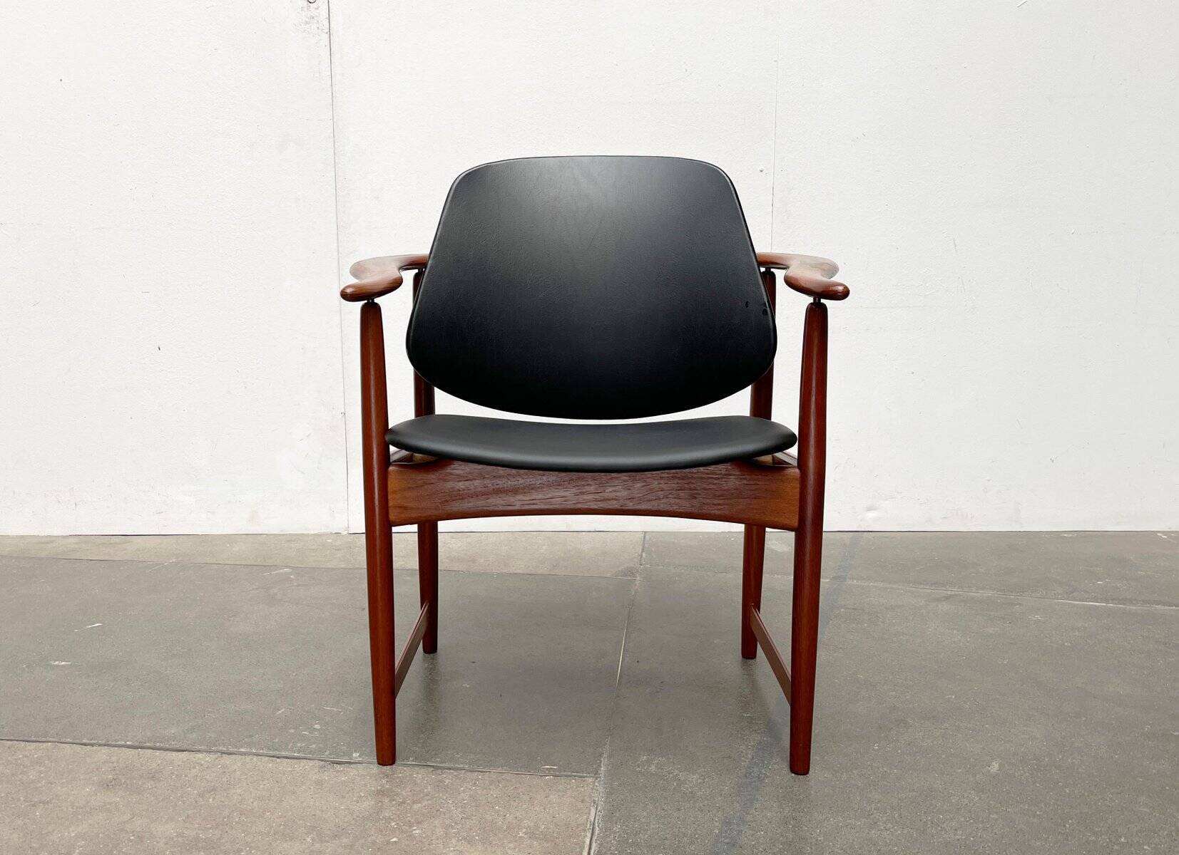 Fauteuil King en Teck Danois du Milieu du Siècle par Arne Hovmand Olsen pour Onsild Møbelfabrik et Jutex, années 1950