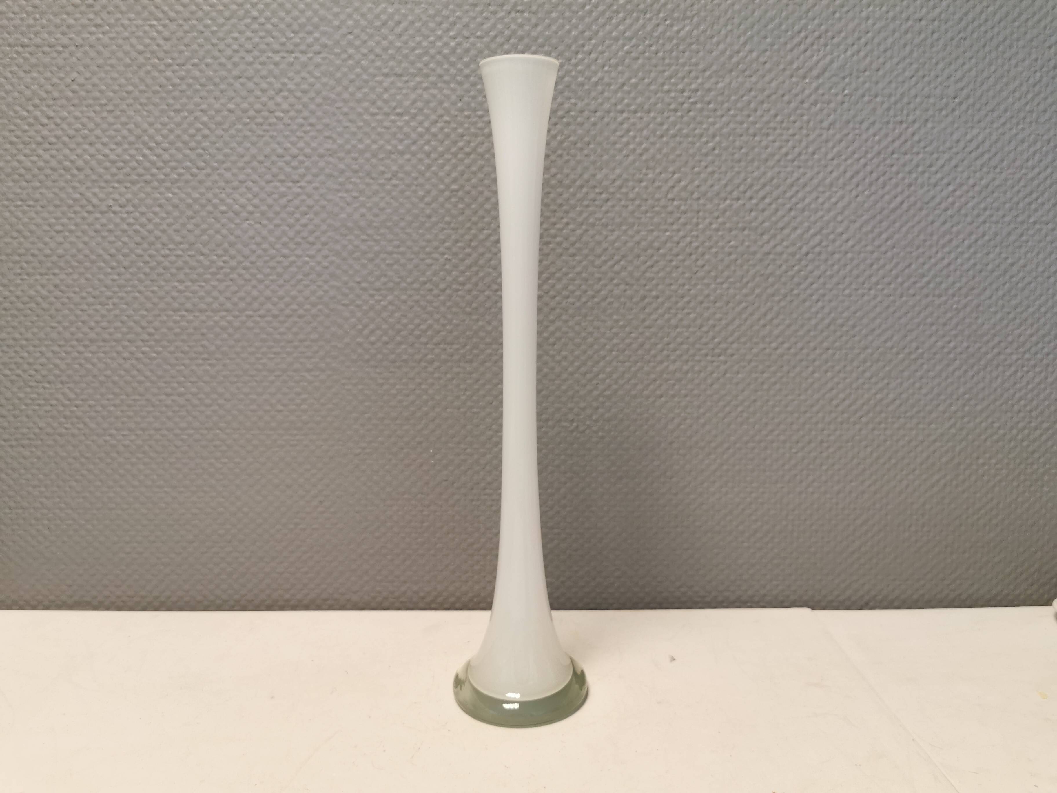 Tall, slim glass vase, in double layer glass (translucent and milky white)