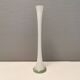 Vase en verre haut et fin, en verre double couche (translucide et blanc laiteux)