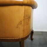 Ensemble ancien unique composé de 2 fauteuils club et d'un canapé en cuir couleur cognac à roulettes