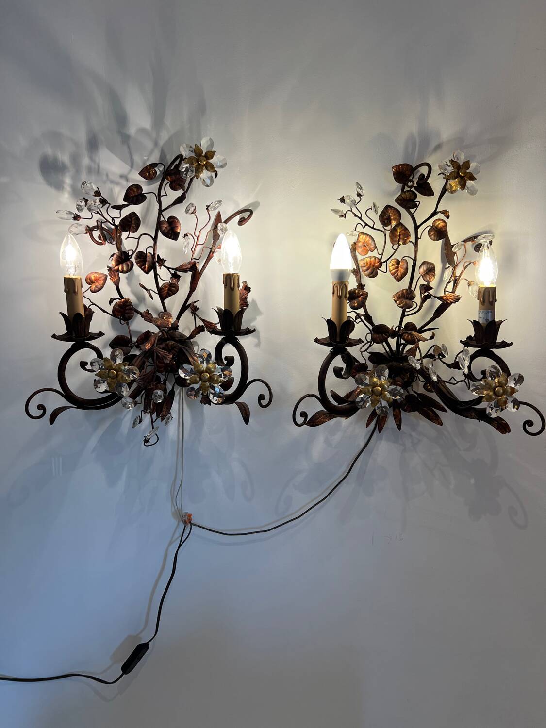 Pair of wall sconces