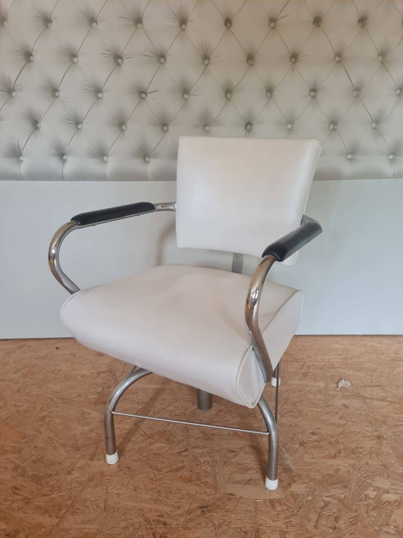 Fauteuil de salon en vinyle blanc, années 1960, États-Unis