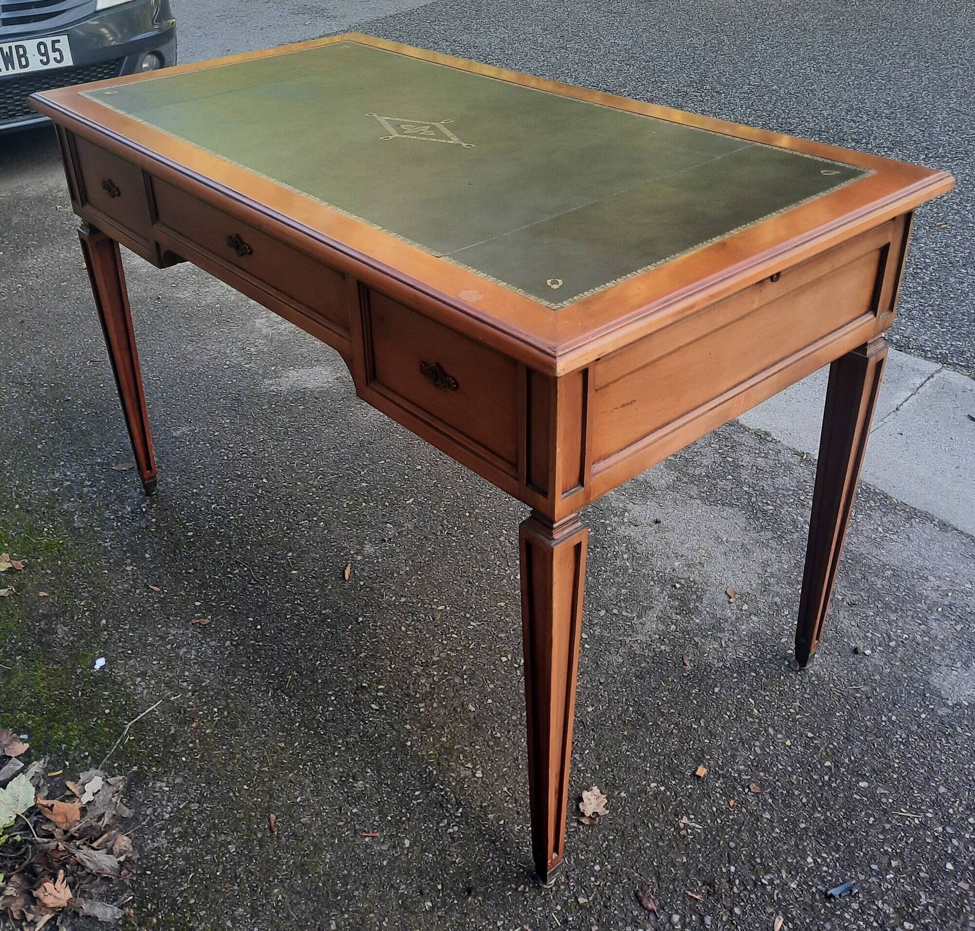 Cherry wood desk in Louis XVI style