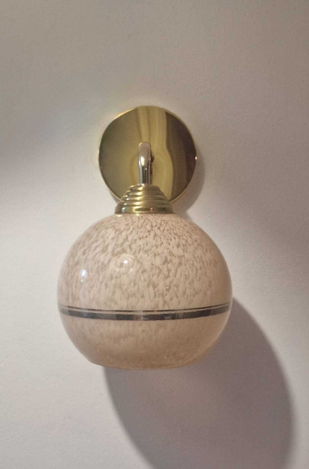 Art Deco wall light pink ball in Clichy glass with silver edging