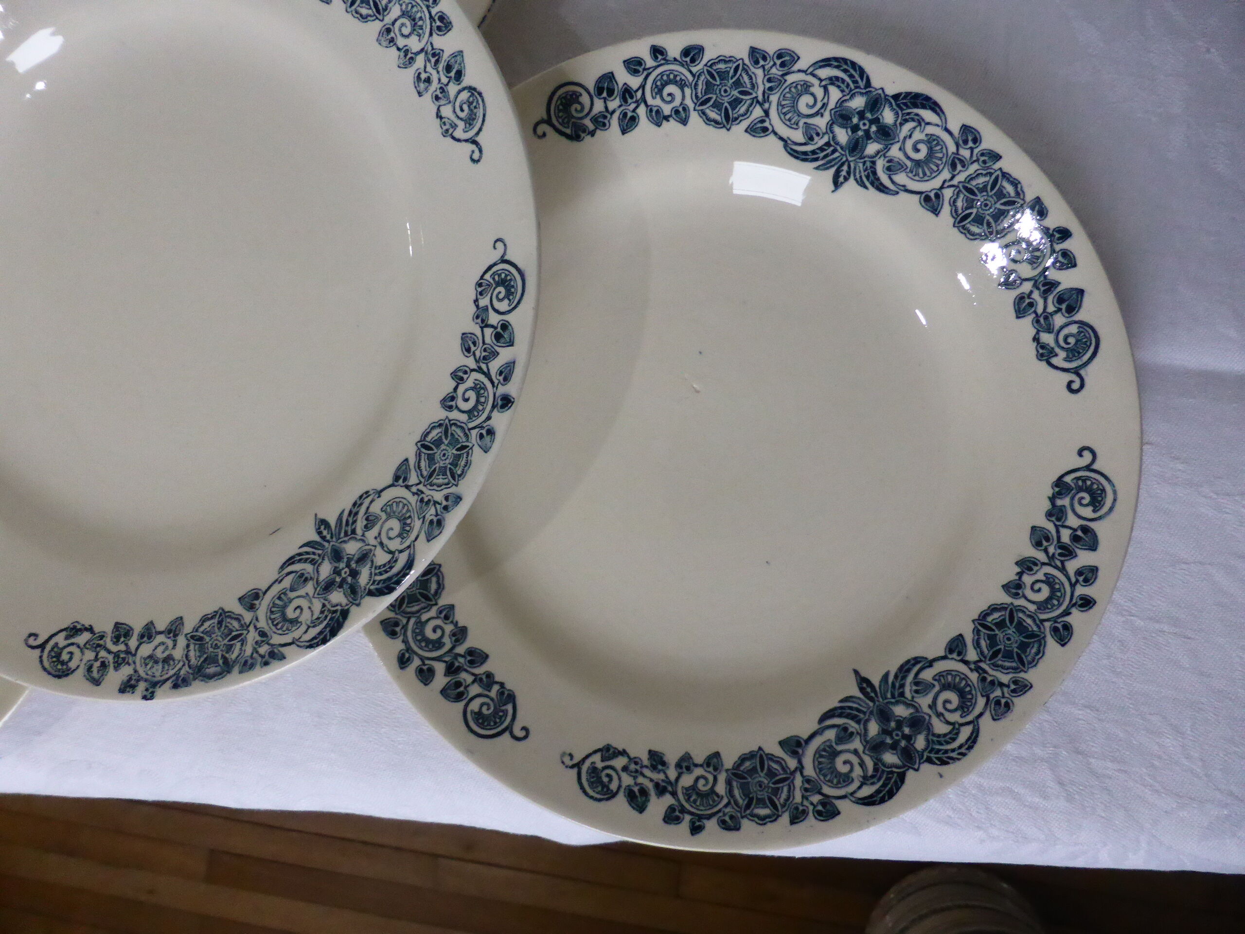 4 vintage flat plates in iron earth from Longchamp model Alesia 211208