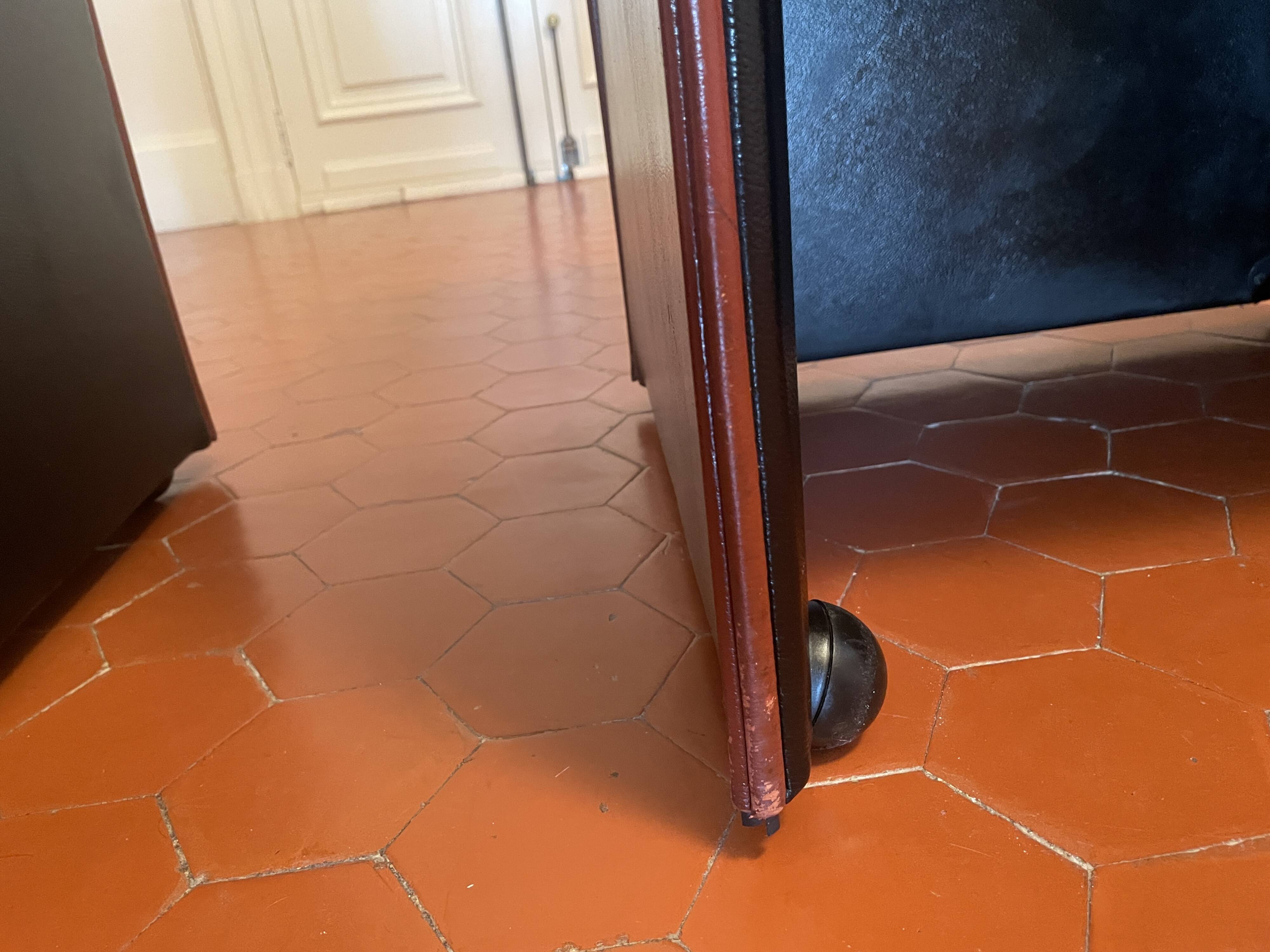 Mario Bellini - pair of BREAK 401 leather armchairs for CASSINA