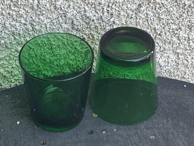 5 glasses in green glass with water or aperitif, made in italy, vintage