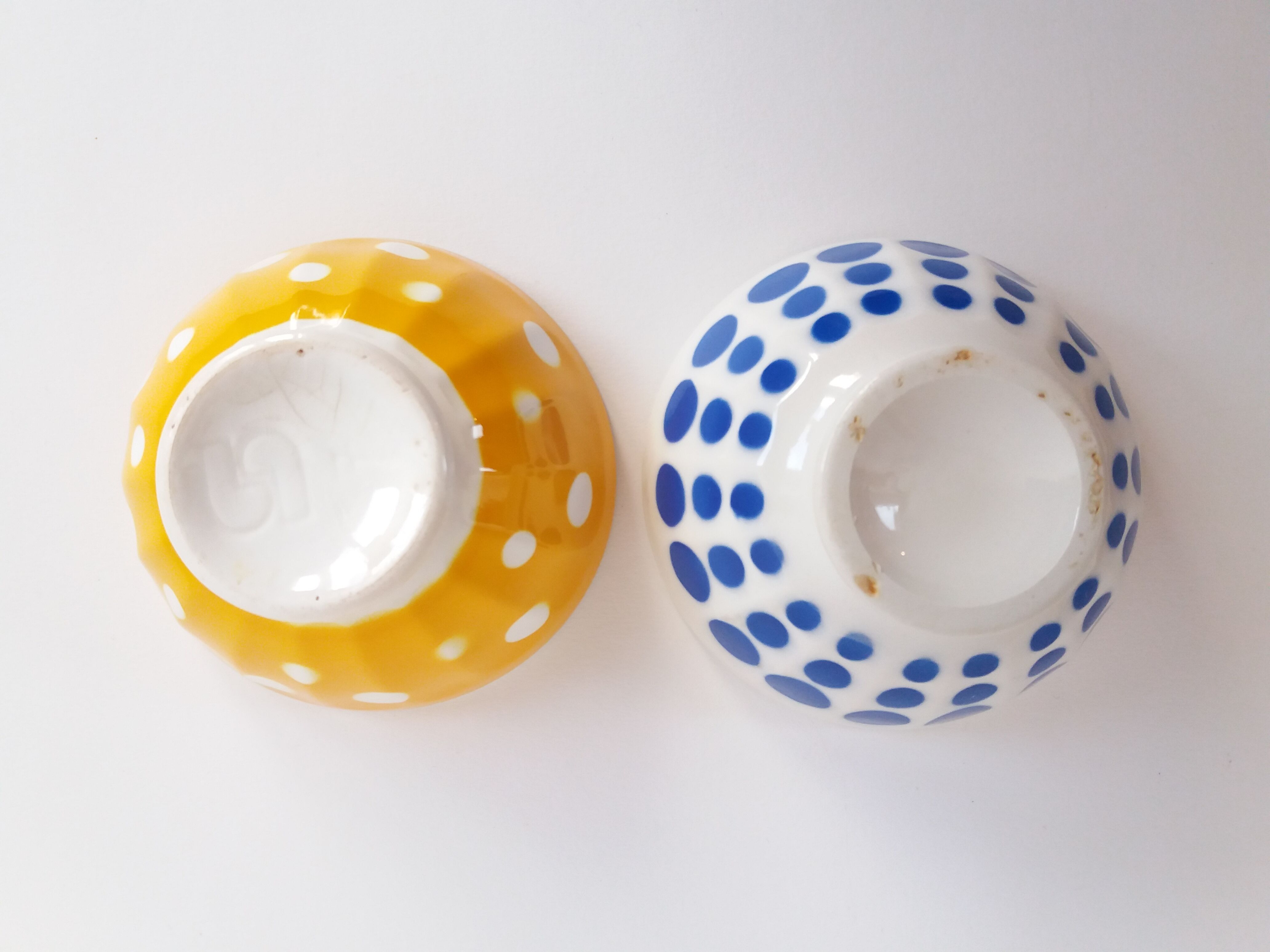 Set 2 polka dot bowls