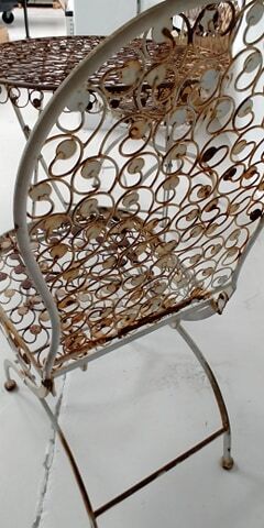 Set table and 2 garden chairs