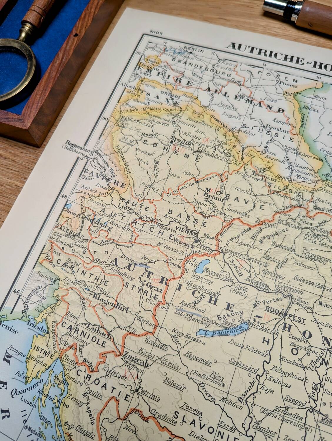 Imprimée en 1900, Autriche-Hongrie et Roumanie.