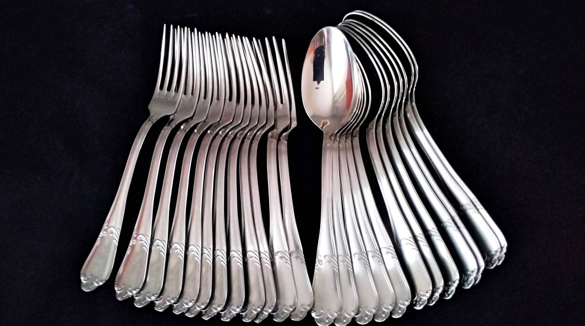 Guy Degrenne Rocaille Model Louis XV Style Stainless Steel Cutlery Set
