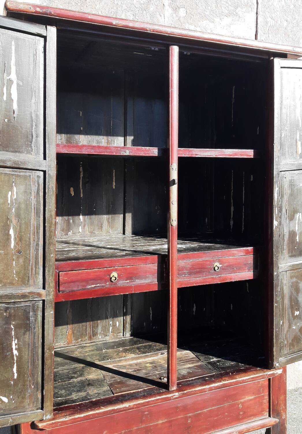 19th-century Chinese wardrobe (Height 2.6m)