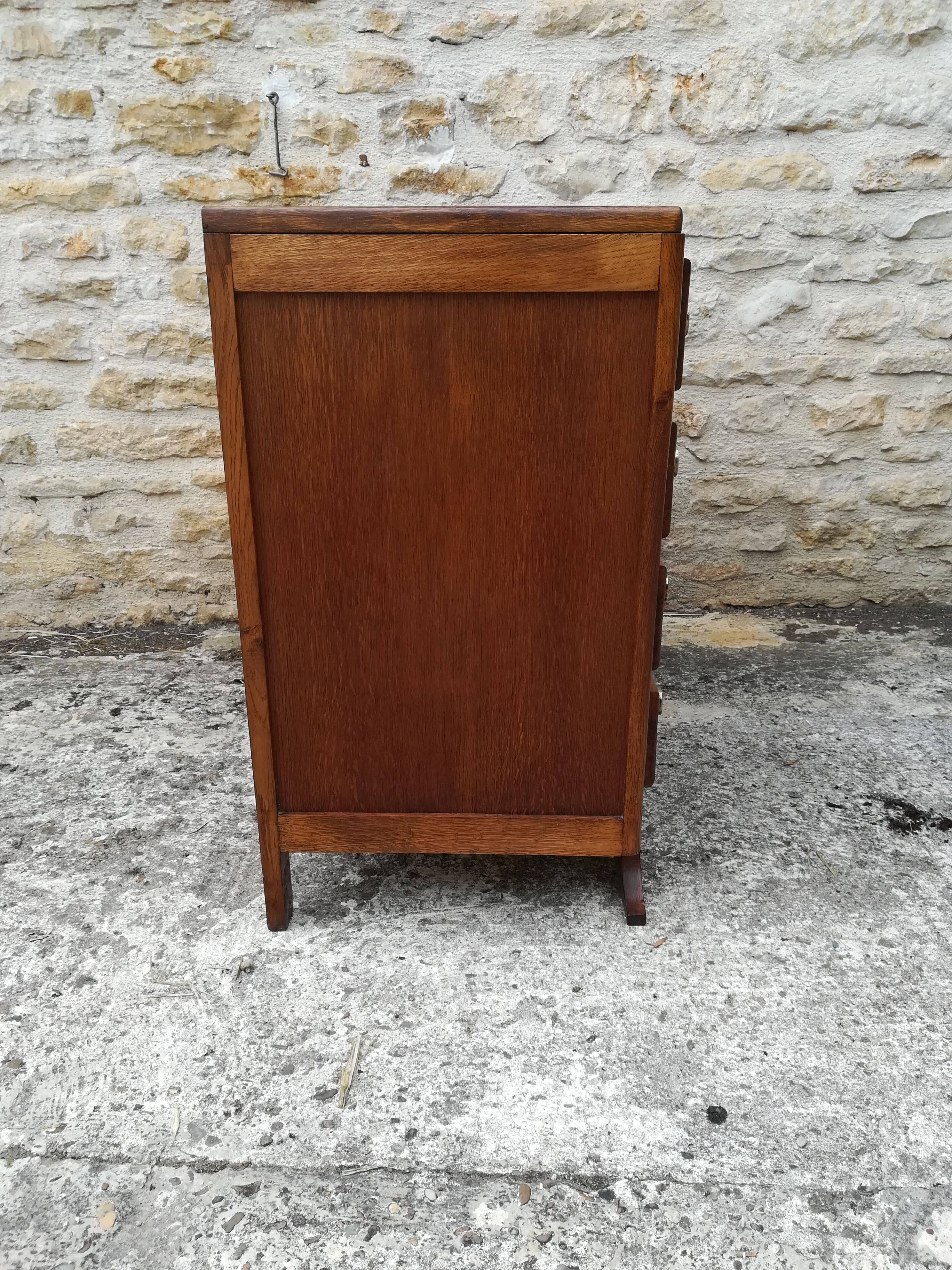 Vintage oak chest of drawers