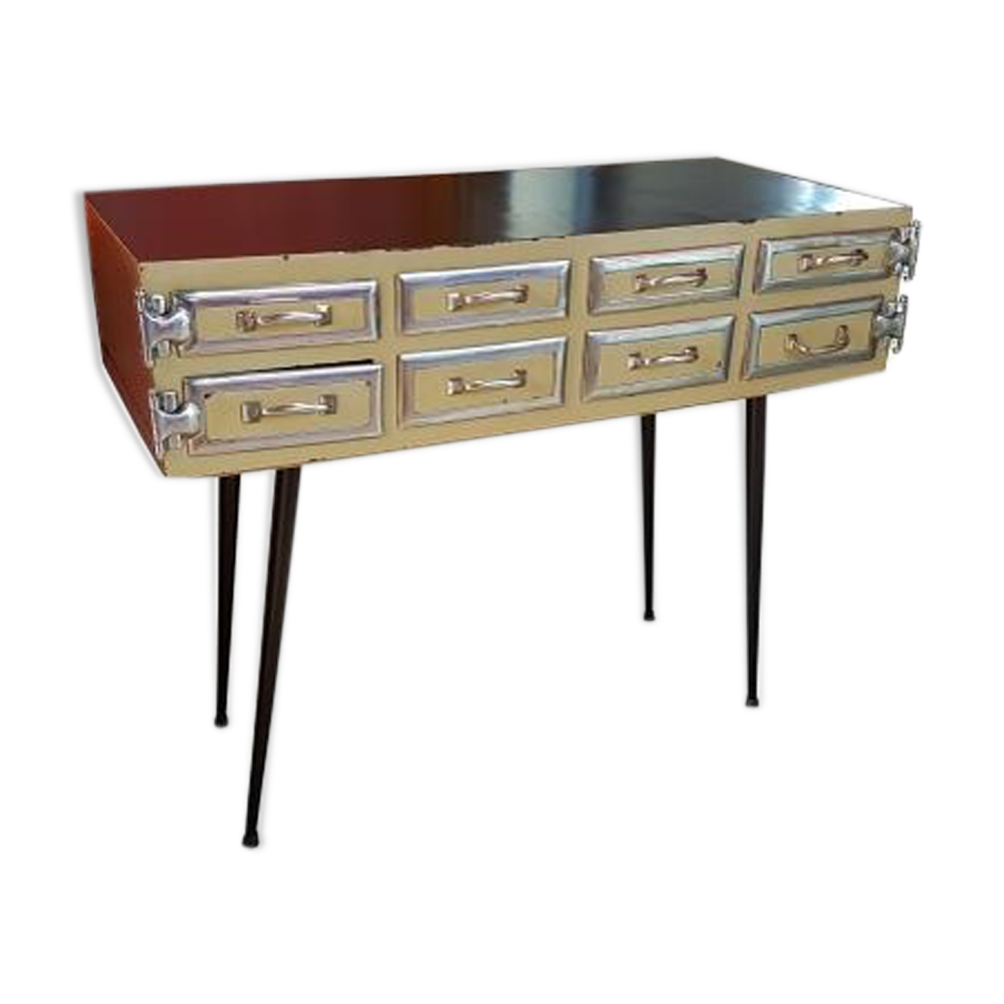 Dentist serving 1950