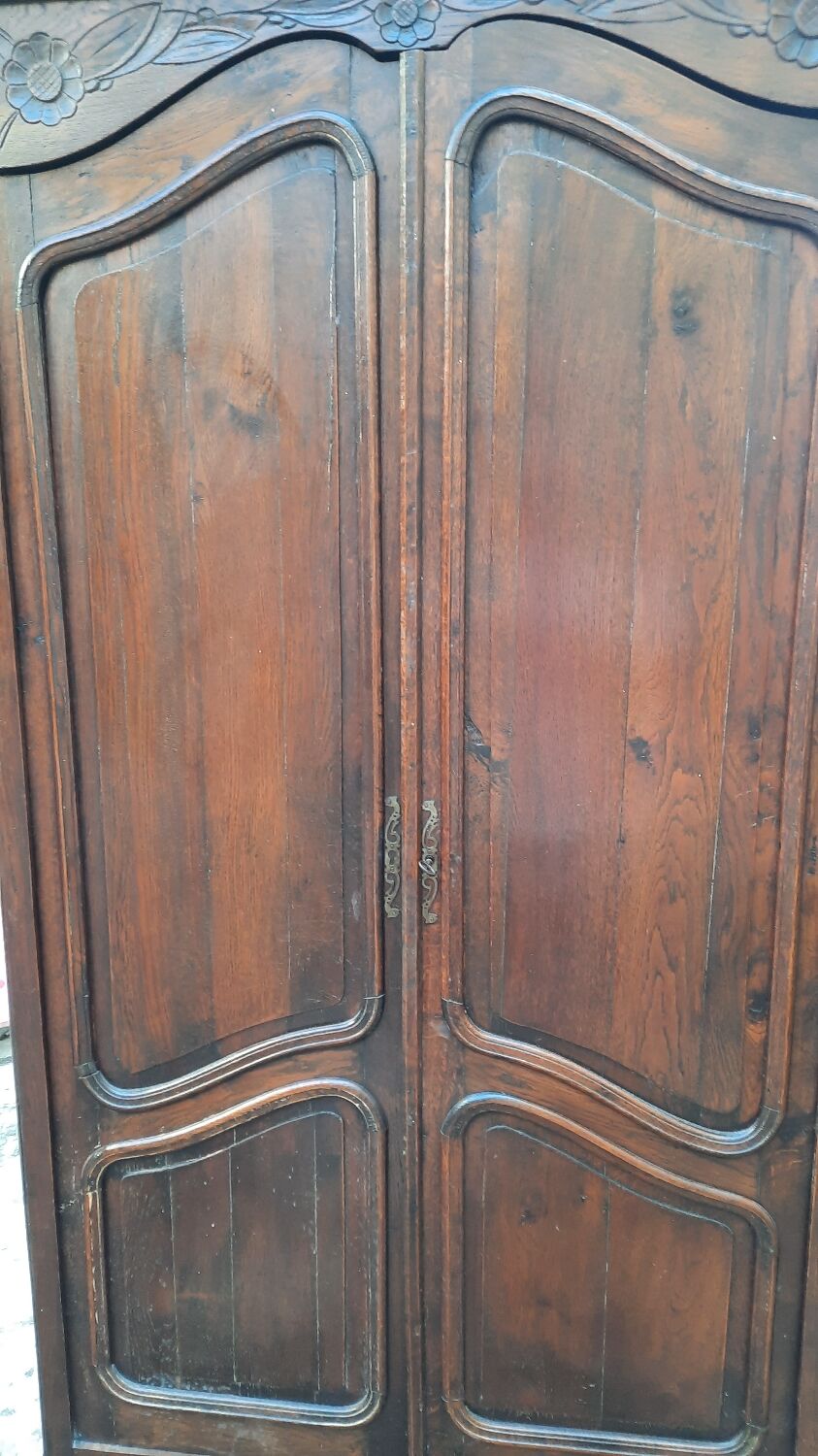 Armoire vintage