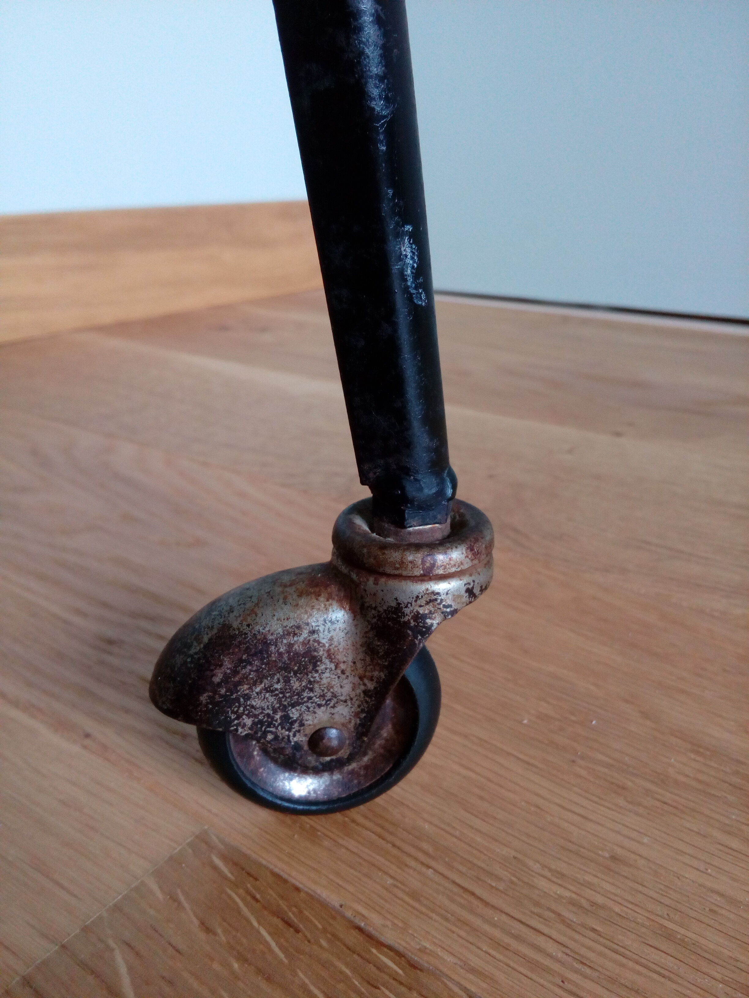 Desserte roulante en métal et formica
