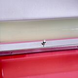 Functionalist wall lamp