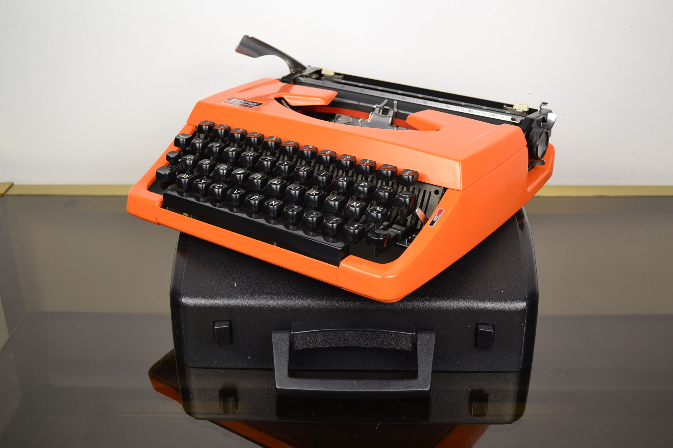 TYPEwriter Brother 210 orange 1975