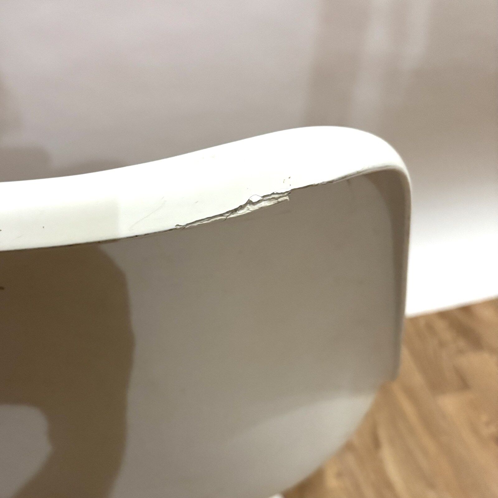 Tulip Chair by Eero Saarinen for Knoll