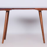 Table basse originale en hêtre du milieu du siècle, verre Opaxit, Interier Praha, Tchéquie
