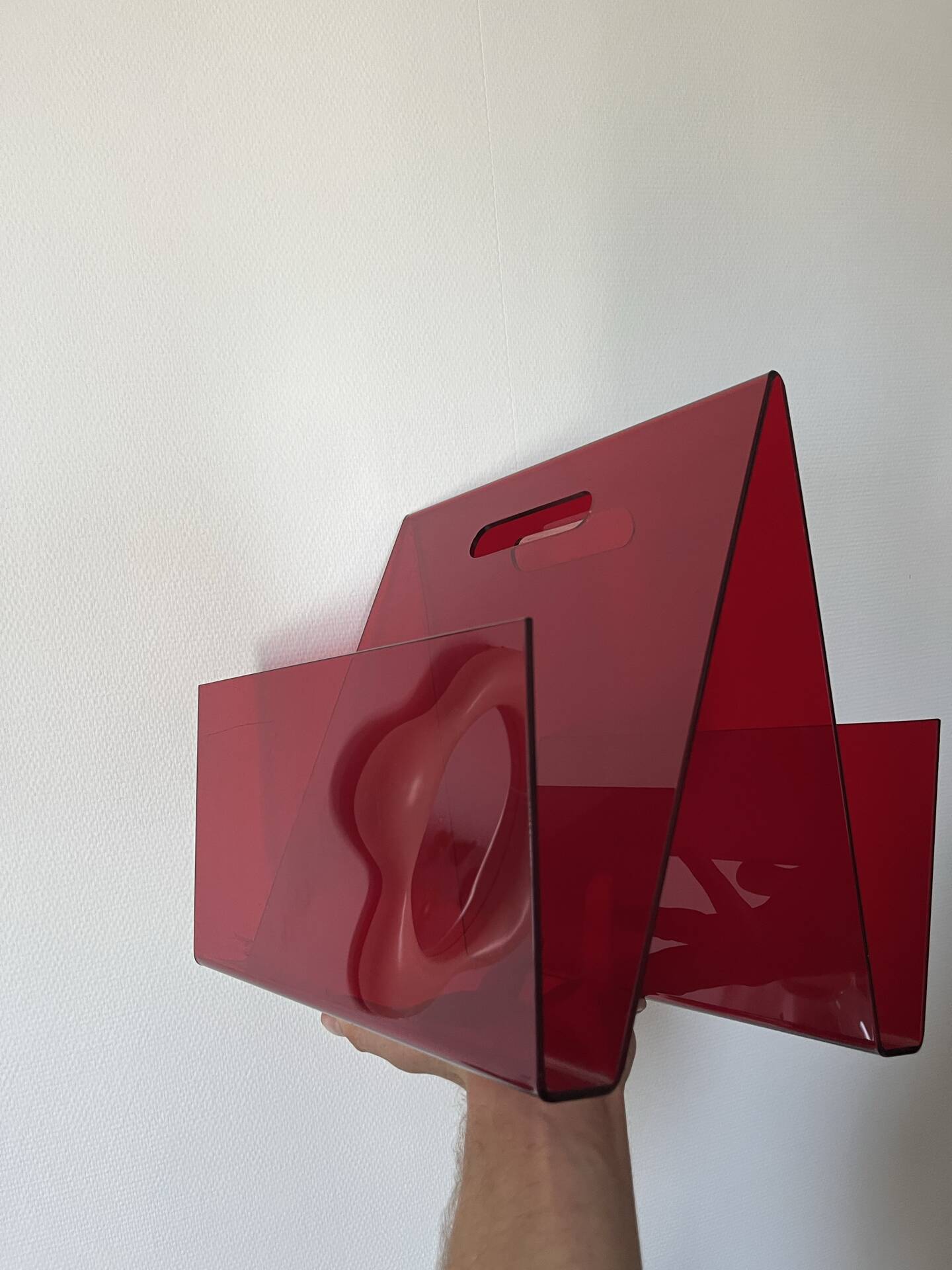 Acrylic magazine rack
