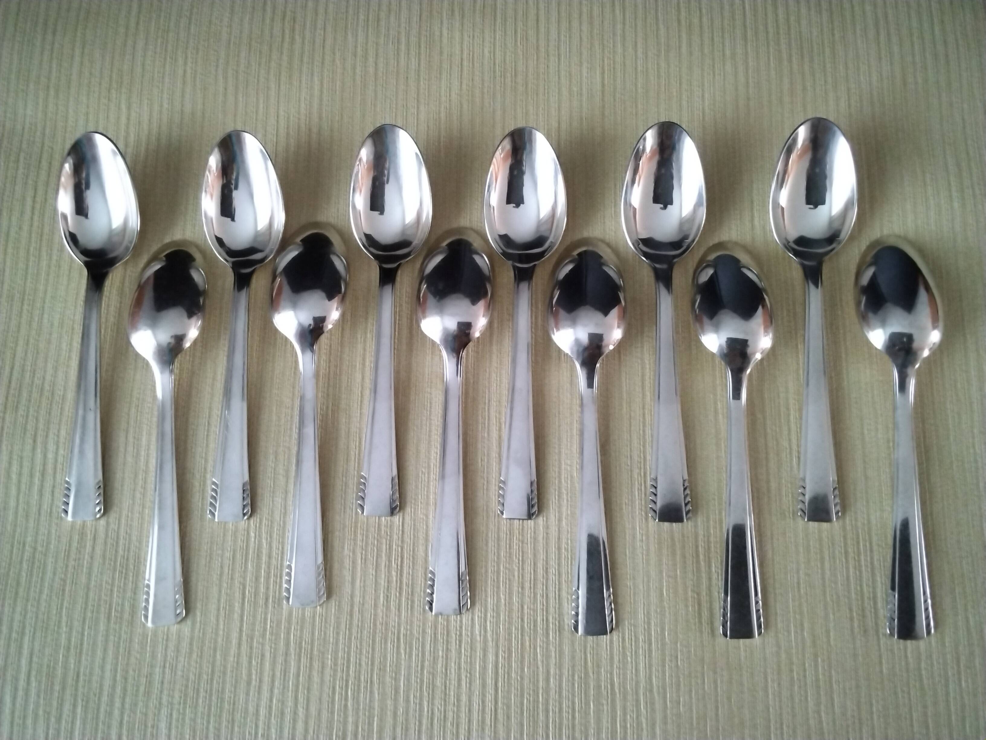 Coffret de 12 cuillères à café métal argenté 18 G