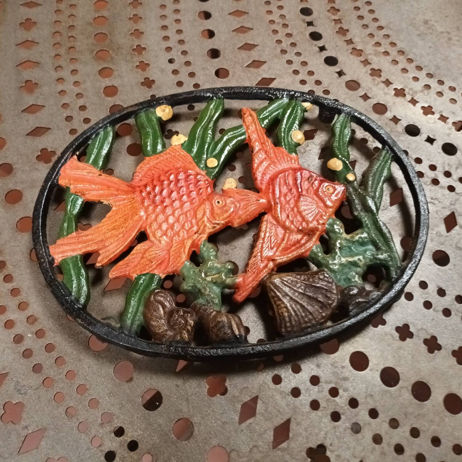 Dessous de plat en fonte poissons