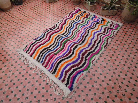 moroccan hand-woven azilal carpet berber 212 x 136 cm