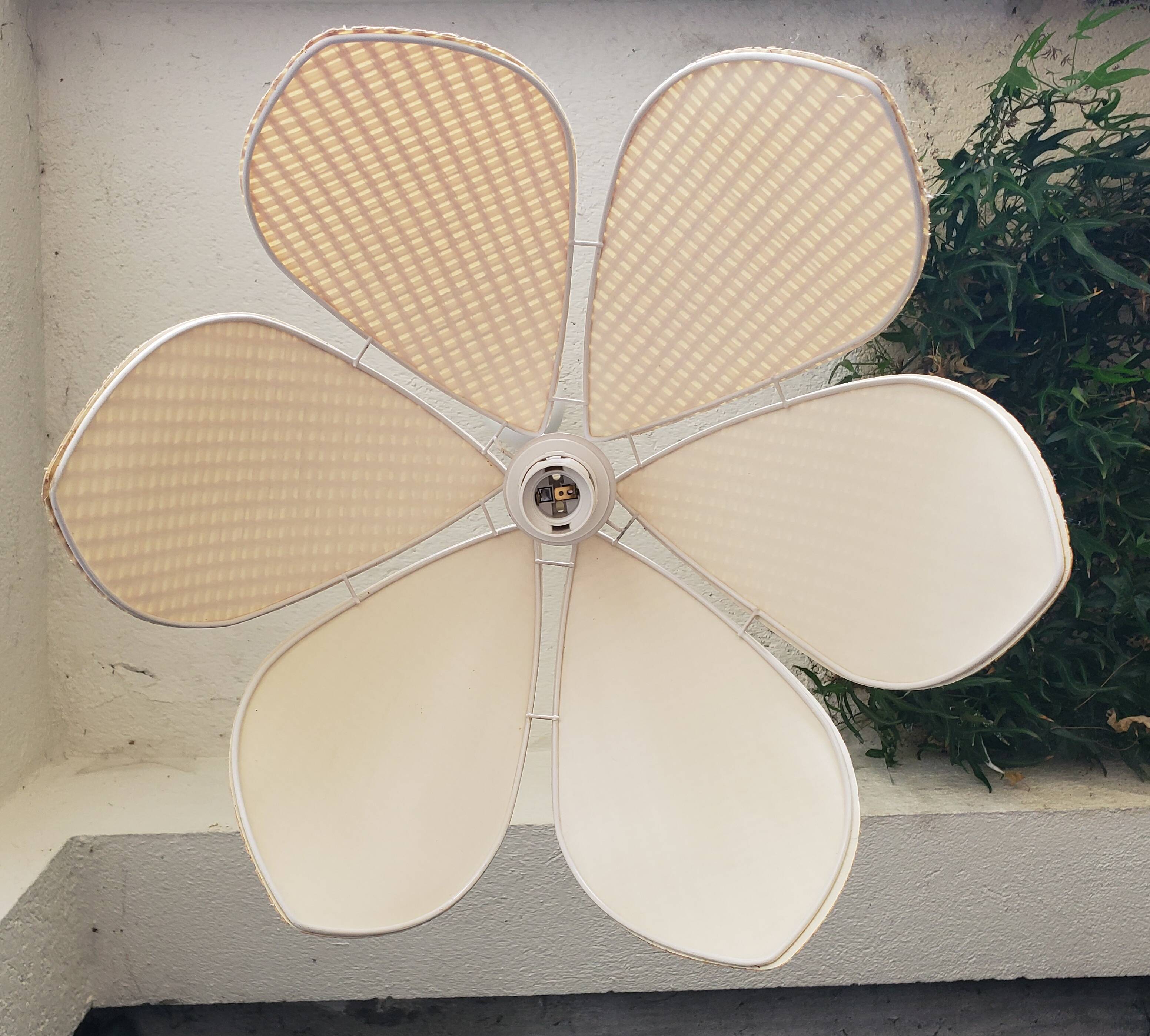 70's petal suspension