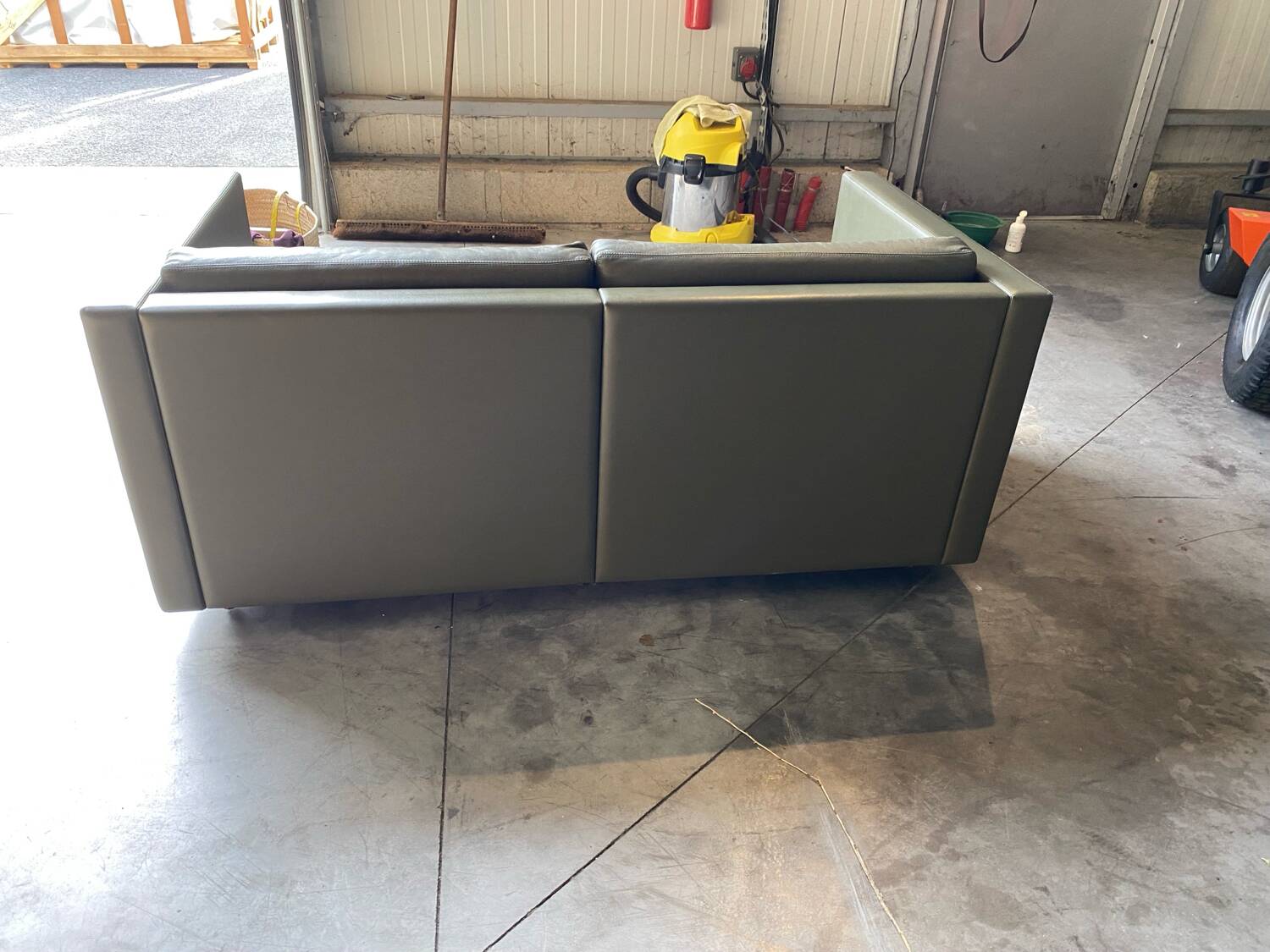 Pfister sofa for Knoll in khaki leather