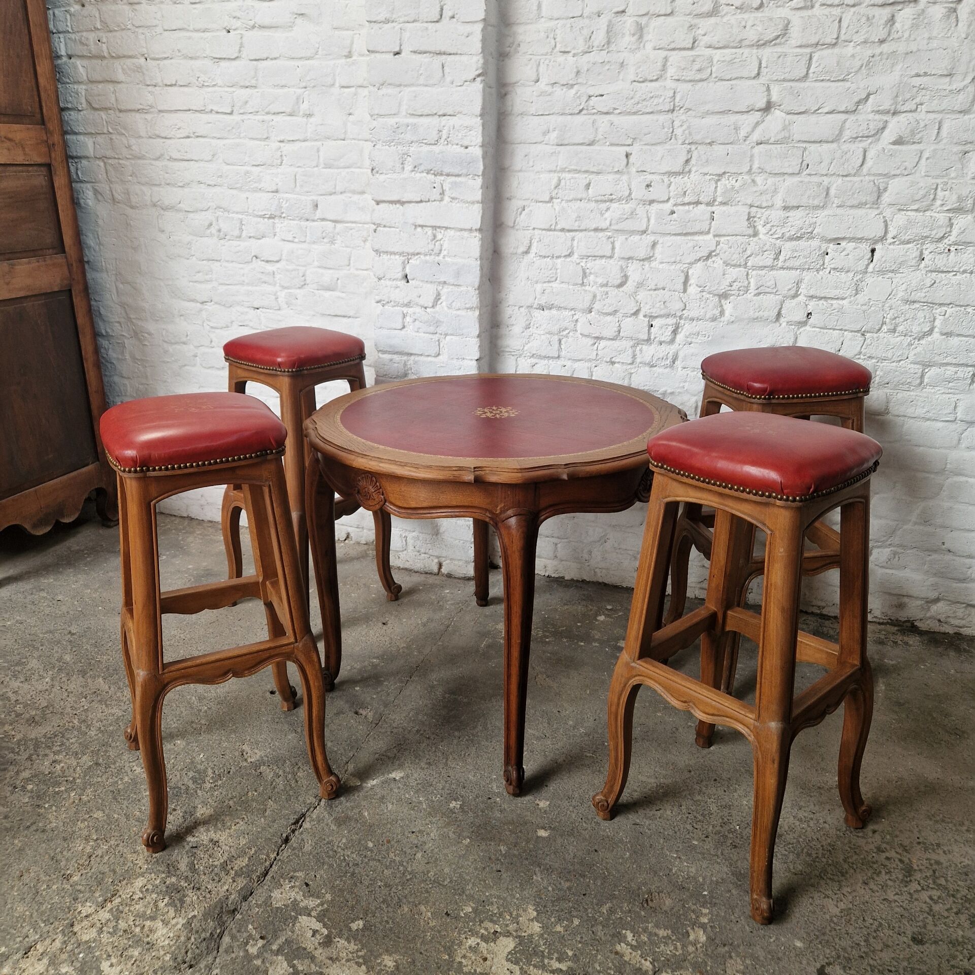 Set of 4 Louis XV style stools