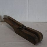 Foldable boot pullers