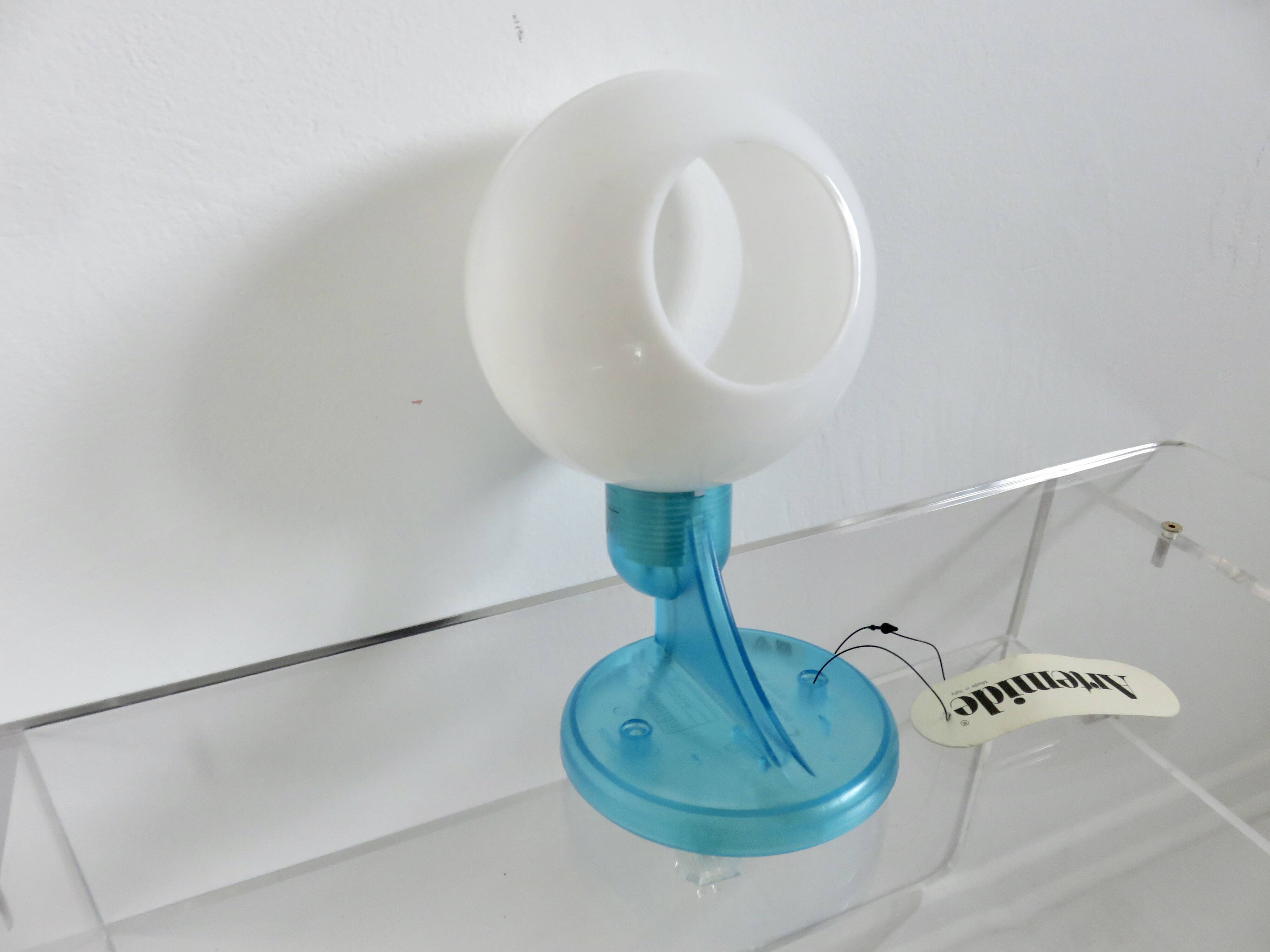 Artemide “libera” wall lamp designed by Michele de Lucchi, 2013