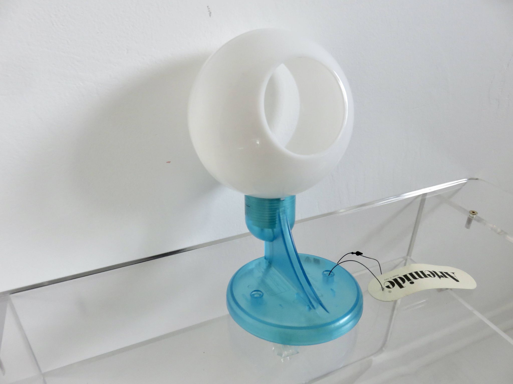 Artemide “libera” wall lamp designed by Michele de Lucchi, 2013