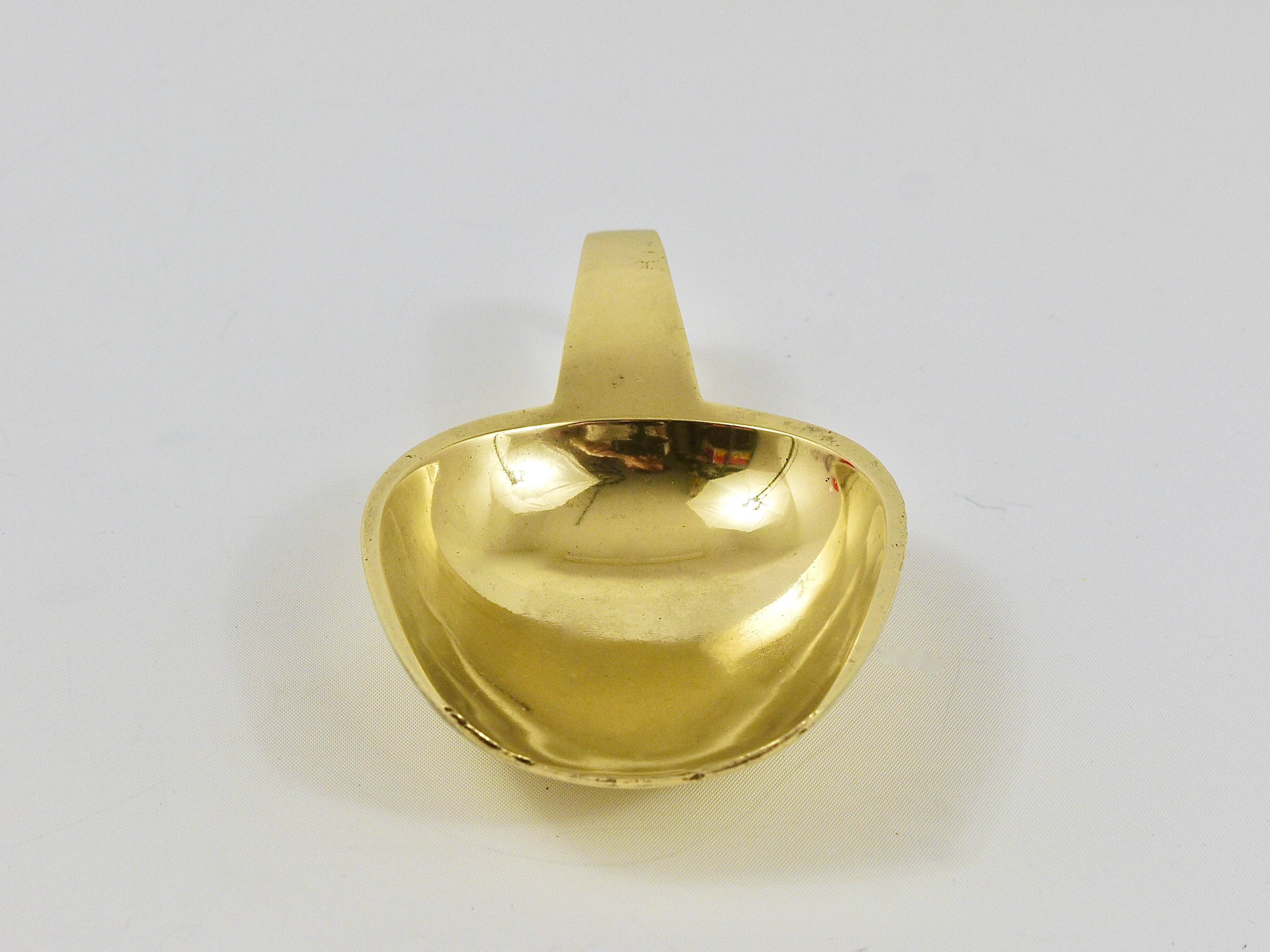 Carl Auböck Bol ou Cendrier Scoop Midcentury avec Poignée, Laiton, Autriche, Années 1950