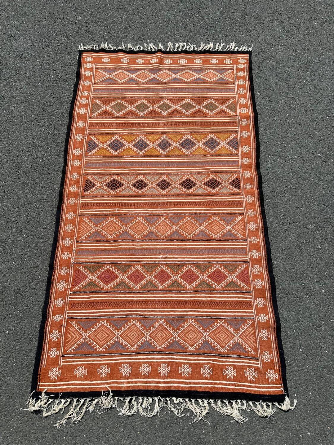 Handmade kilim rug