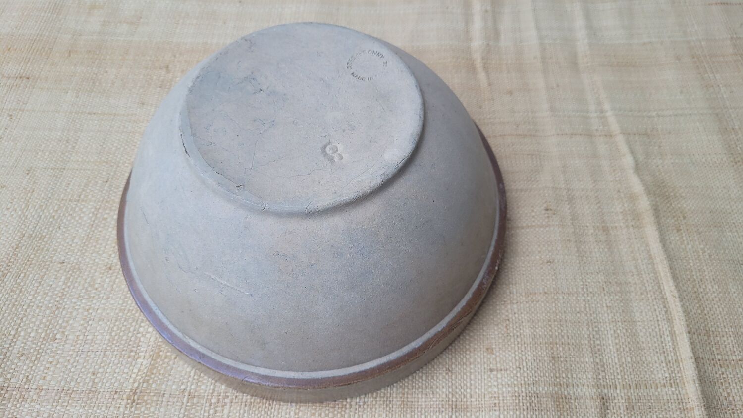 Stoneware salad bowl
