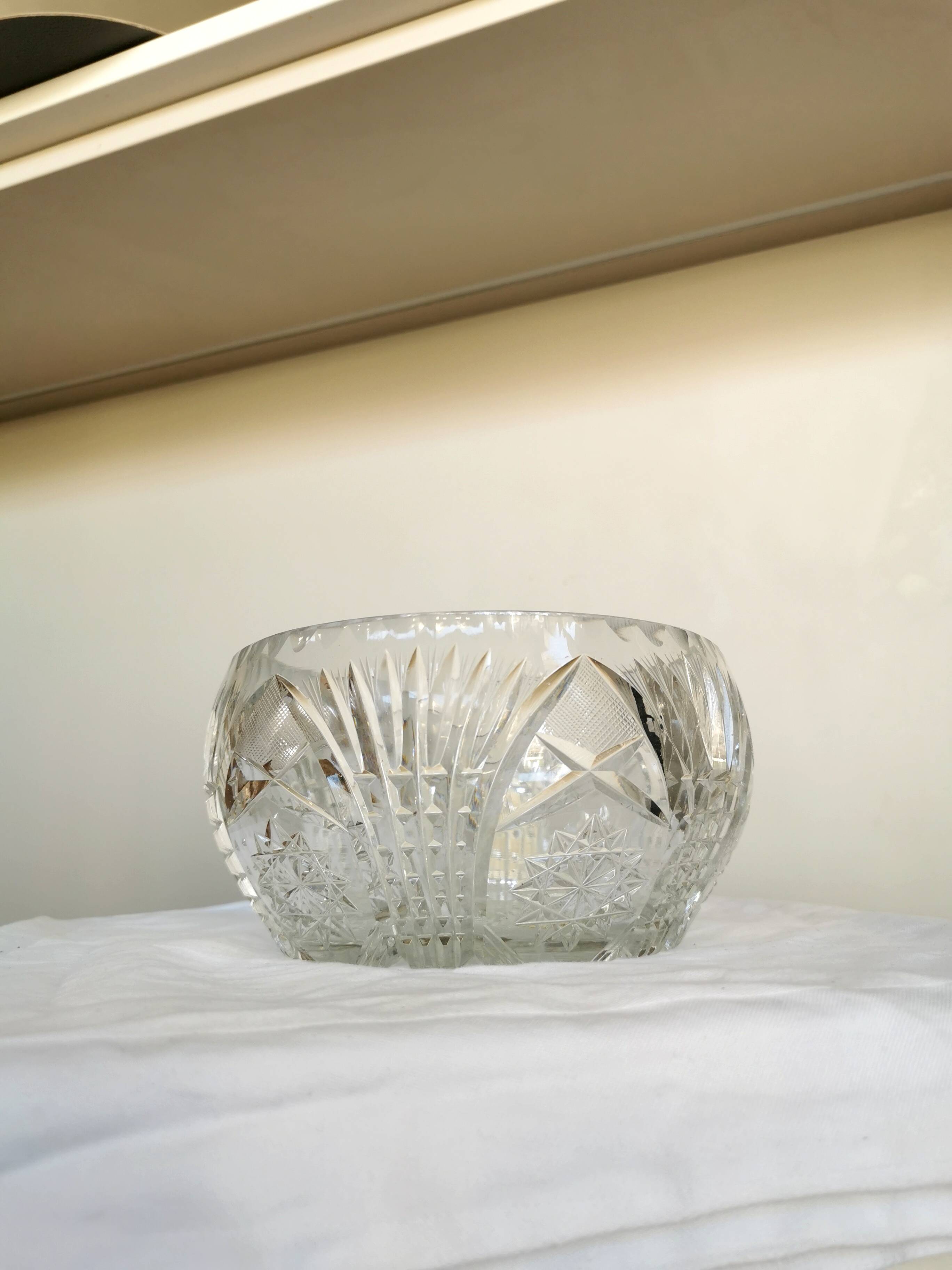 Bol en cristal de plomb vintage des années 1970 : pièce maîtresse de table bohémienne