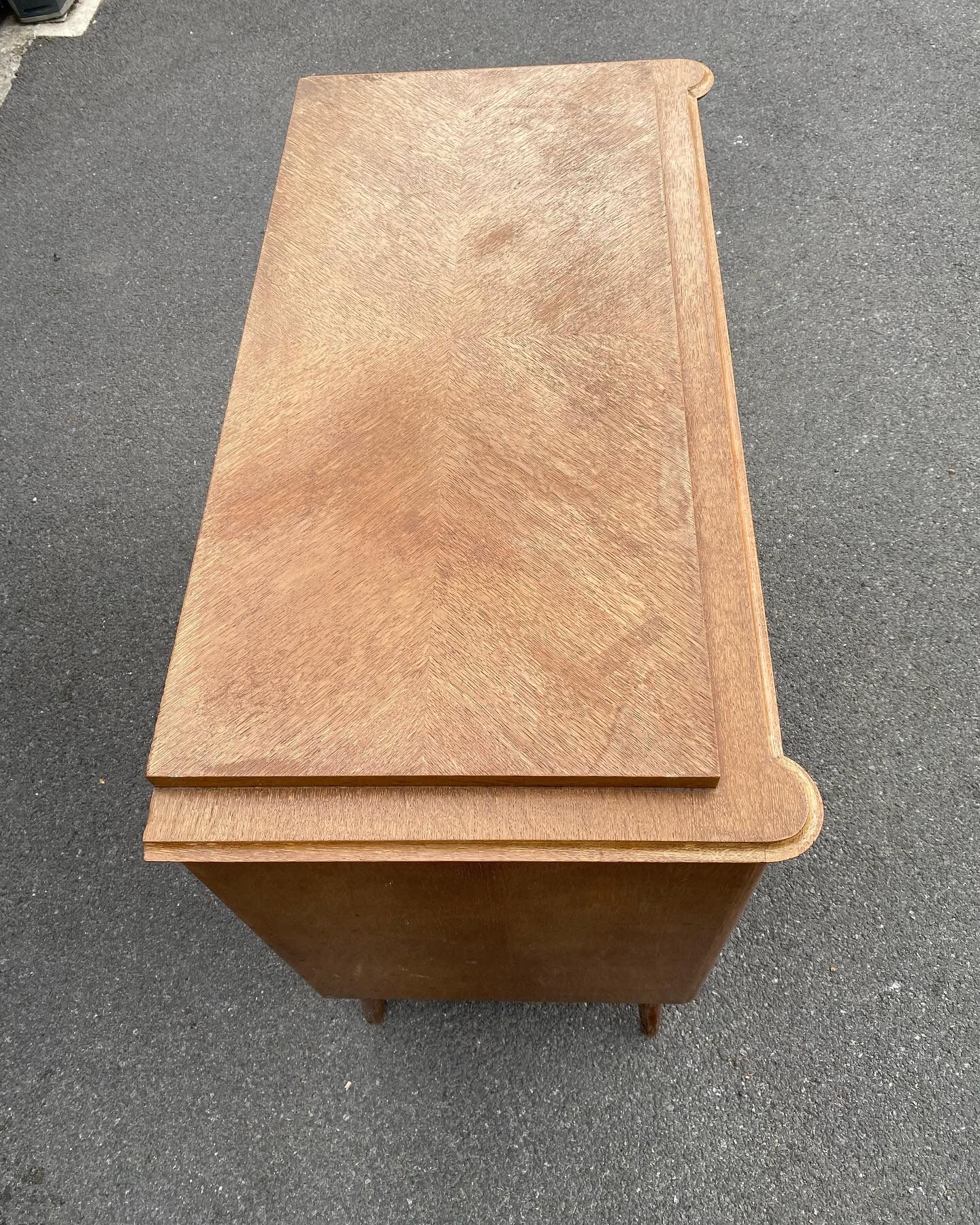 Compass foot dresser