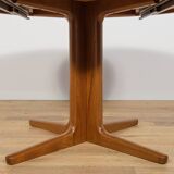 Mid-Century Round Teak Extendable Dining Table from Vejle Mobelfabrik