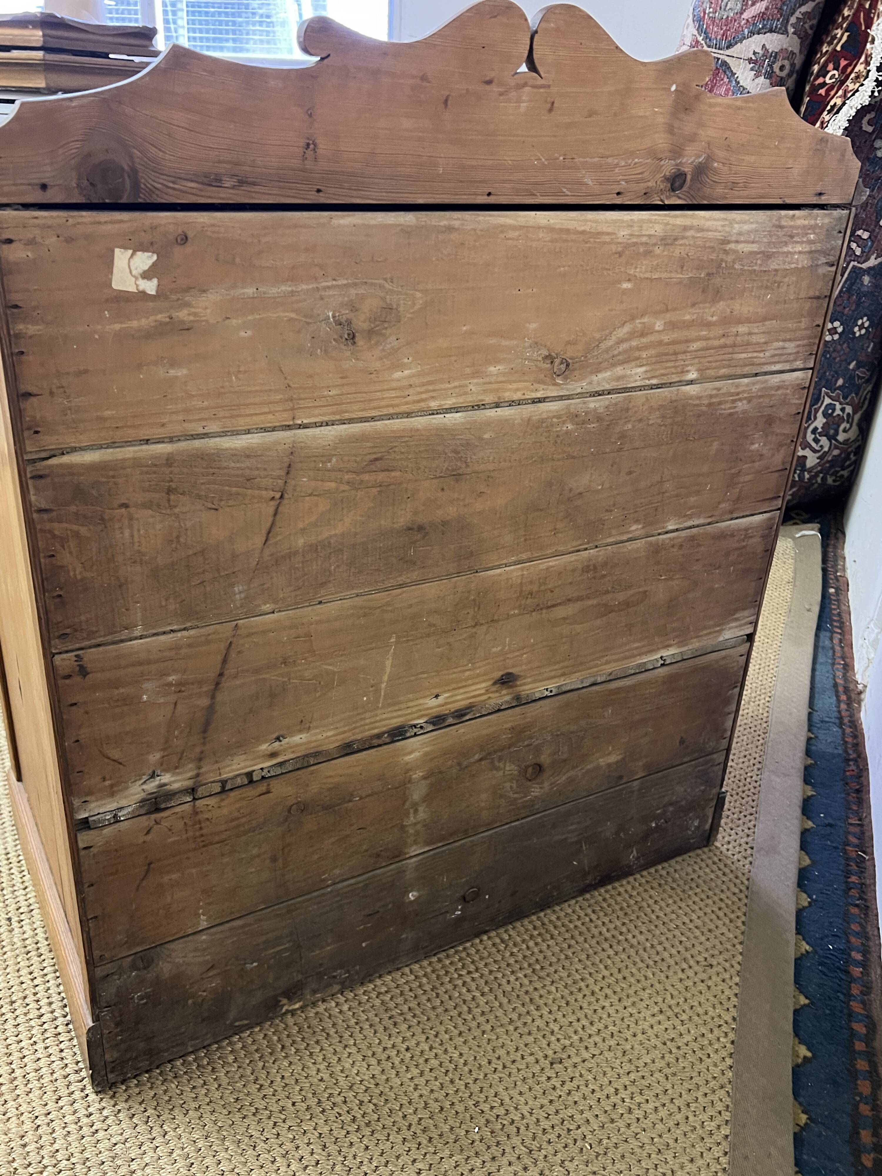 Vintage bar chest of drawers
