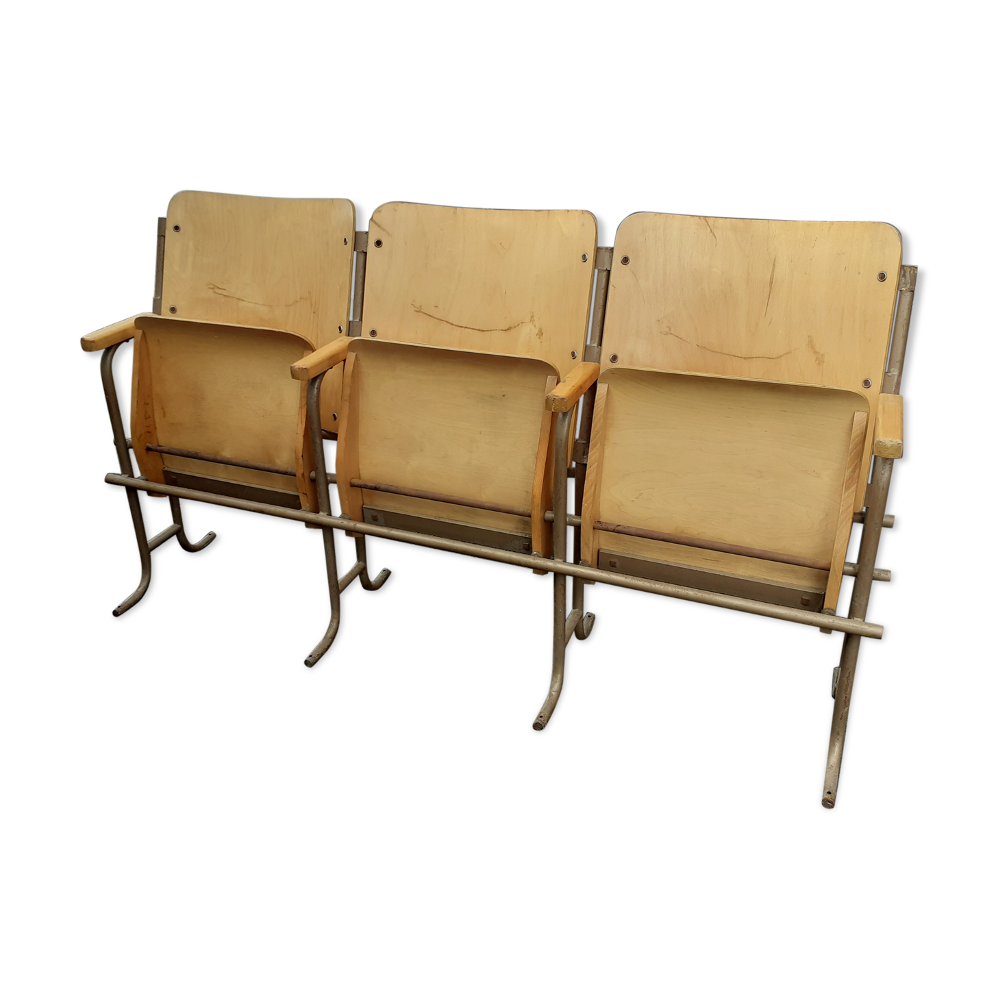 Wheelchair cinema theatre strapontin