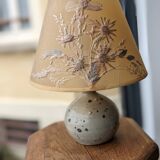 Lampe boule moderniste en grès pyrité de la borne par baudat