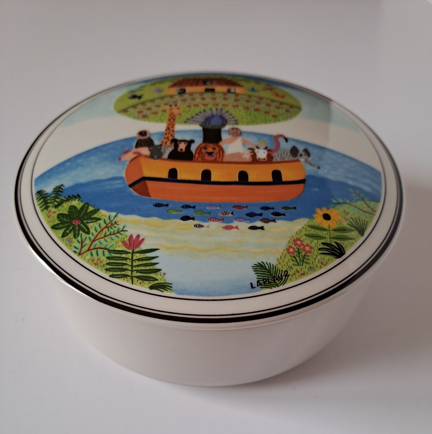 Large Bonbonnière Villeroy and Boch Noah's Ark