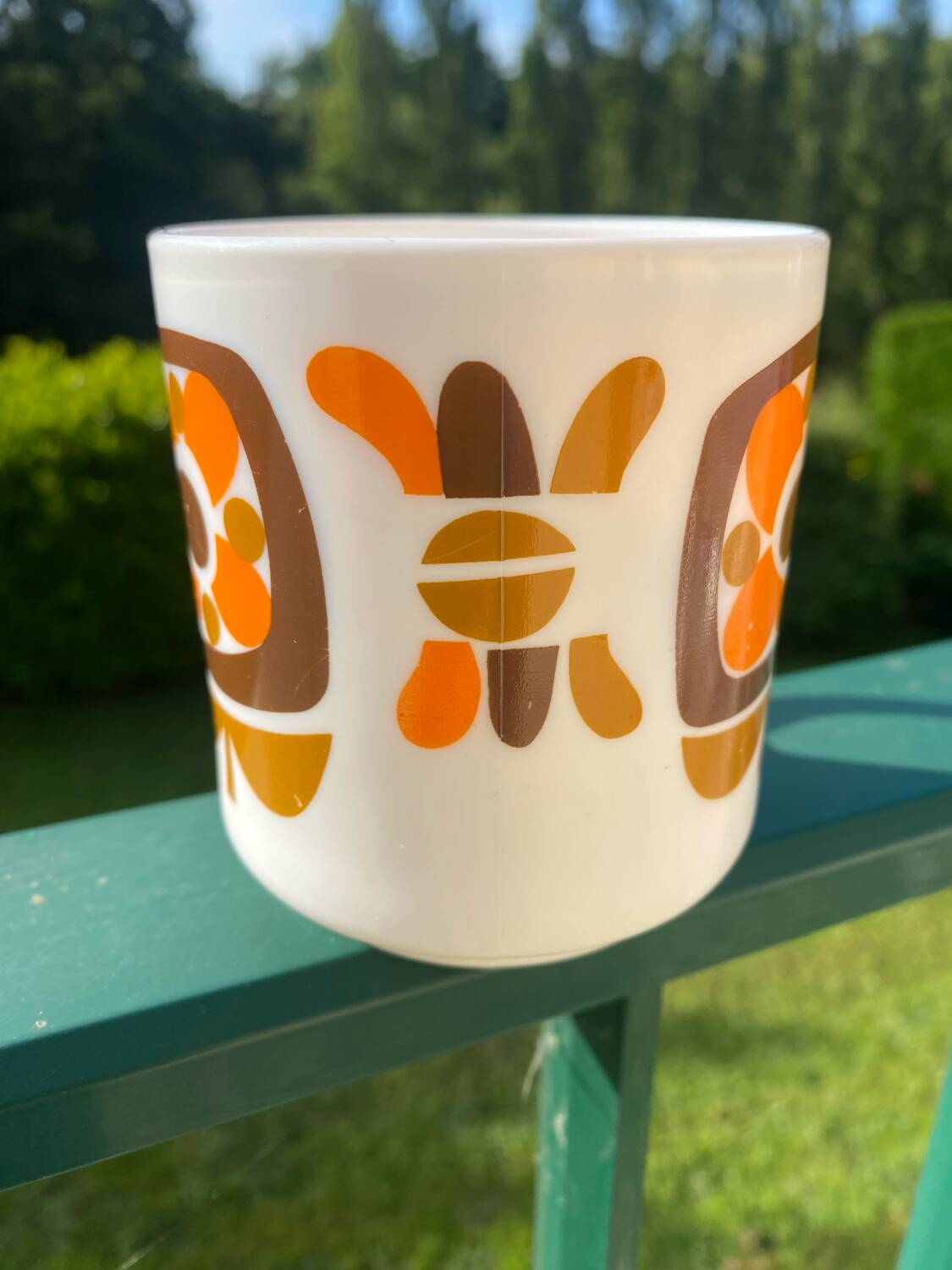 Vintage Arcopal lotus mug🍎