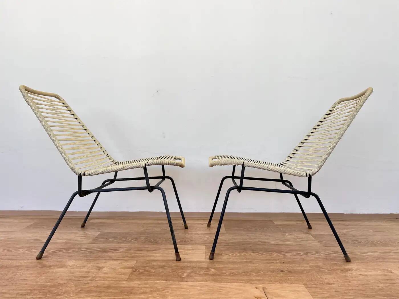 Paire de chaises d'appoint Spaghetti, design des années 1970 - Tchécoslovaquie
