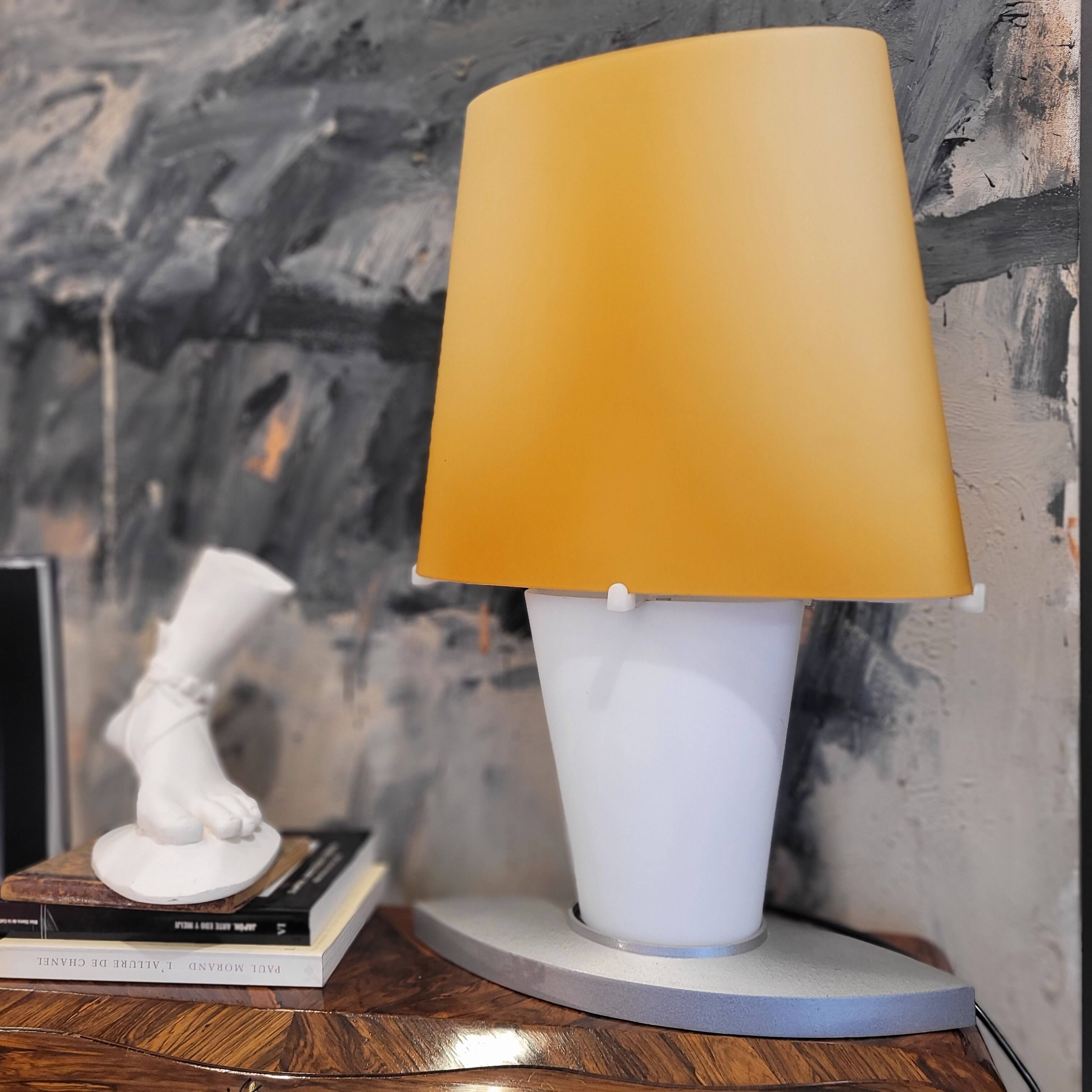 Table lamp “3064”, Daniela Puppa para Fontana Arte, 1994 - Italia