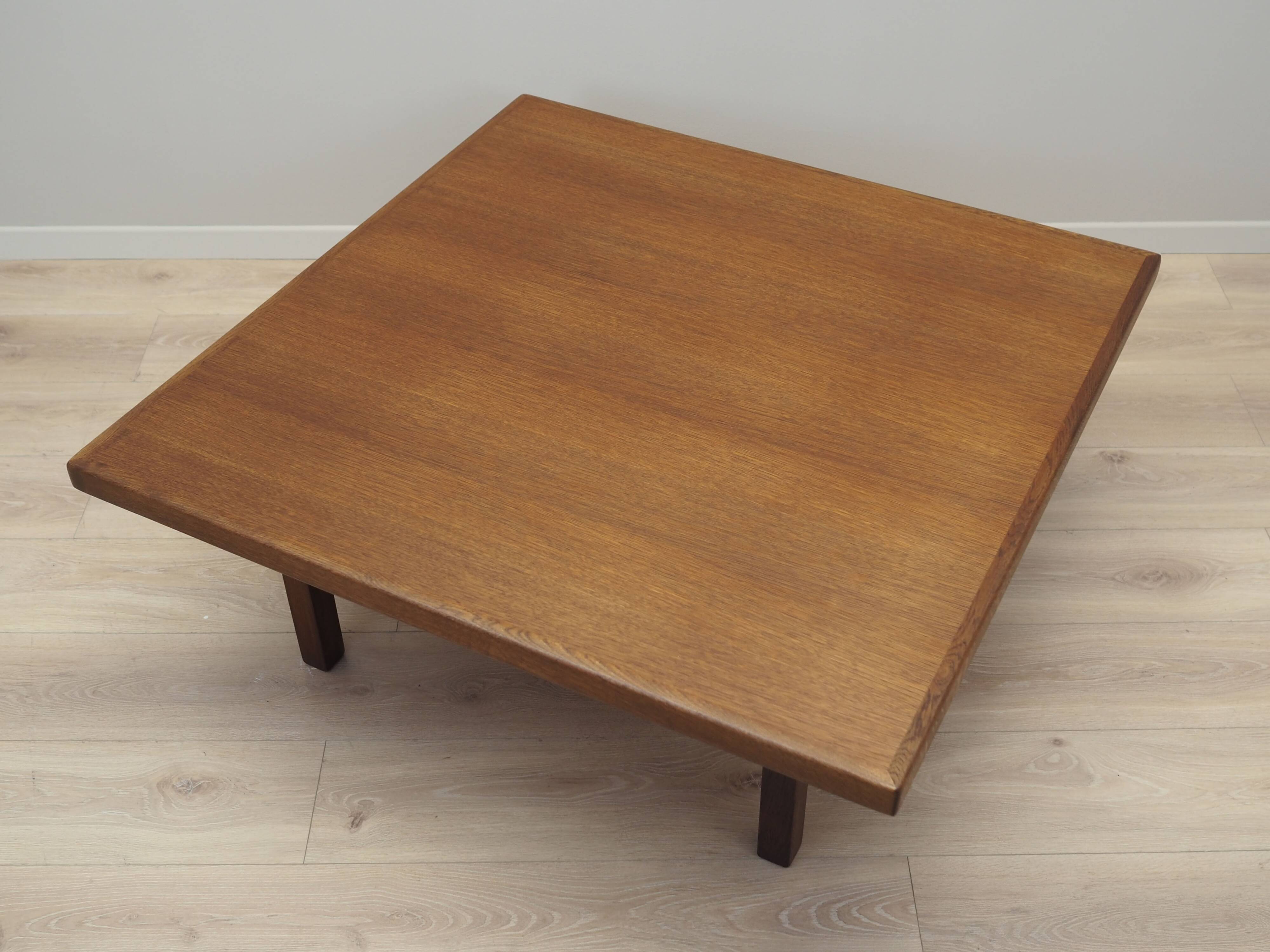 Oak coffee table, Danish design, 1960s, designer: Hans J. Wegner, manufactu
