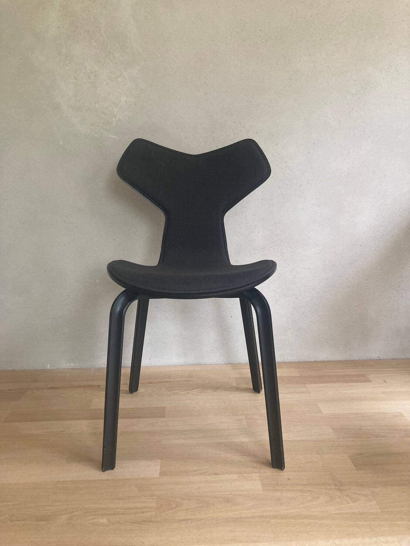 Fritz Hansen - Arne Jacobsen - Chaise (6) - 195