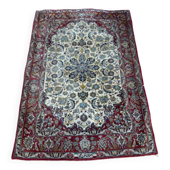 Grand tapis persan ancien